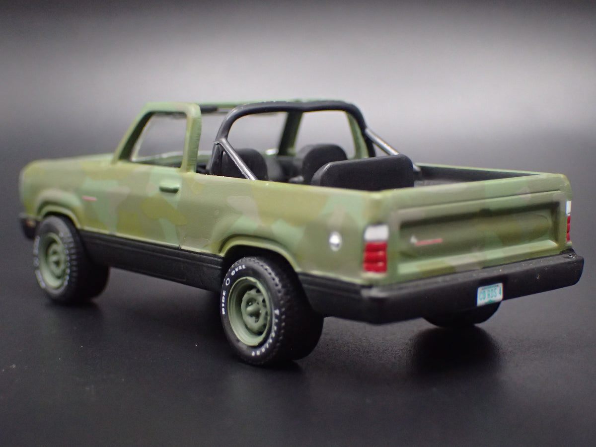 1977 77 DODGE RAMCHARGER GREEN 1/64 SCALE COLLECTIBLE DIORAMA DIECAST MODEL CAR