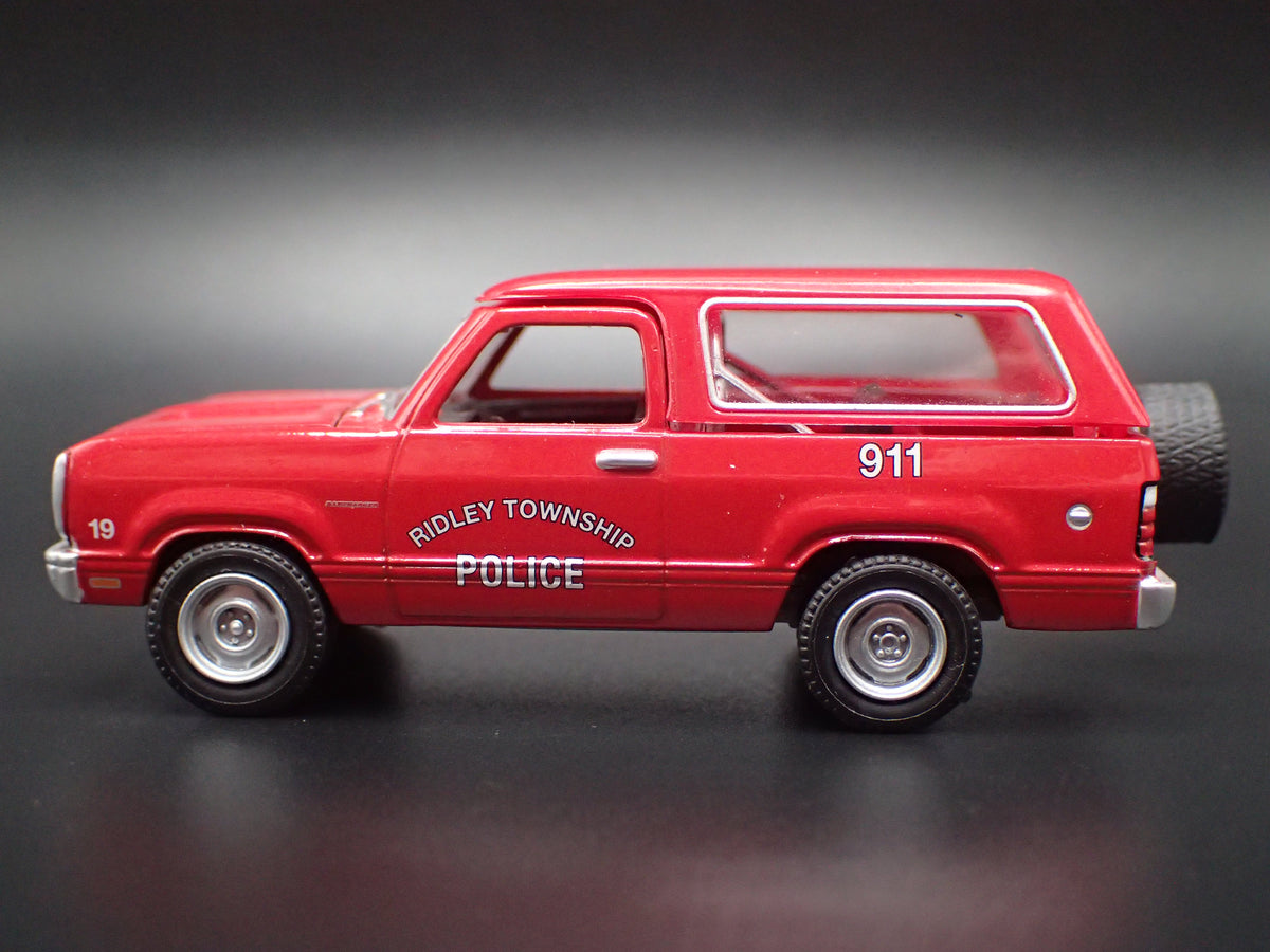 1978 78 DODGE RAMCHARGER TRUCK RIDLEY TWP PA FIRE 1/64 SCALE DIECAST MODEL CAR