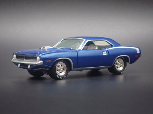 1970 PLYMOUTH HEMI CUDA BLUE 1:64 SCALE COLLECTIBLE DIORAMA DIECAST MODEL CAR