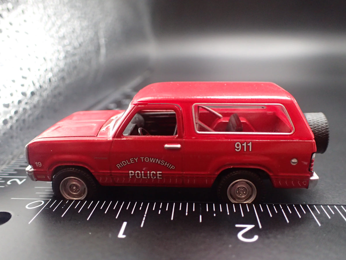 1978 78 DODGE RAMCHARGER TRUCK RIDLEY TWP PA FIRE 1/64 SCALE DIECAST MODEL CAR