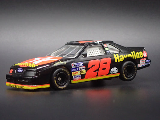1995 95 FORD THUNDERBIRD 28 DALE JARRETT NASCAR 1:64 SCALE DIECAST MODEL CAR