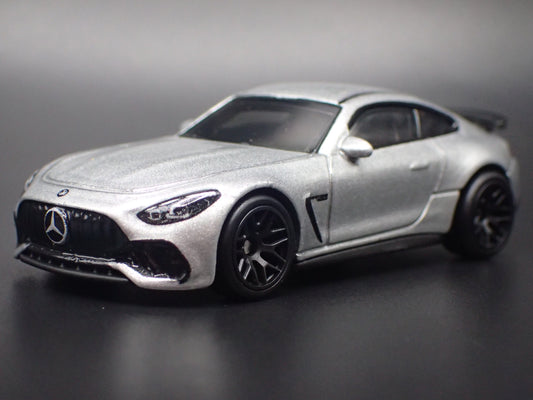2025-2026 MERCEDES BENZ AMG GT 63 PRO SILVER 1:64 SCALE DIECAST MODEL CAR