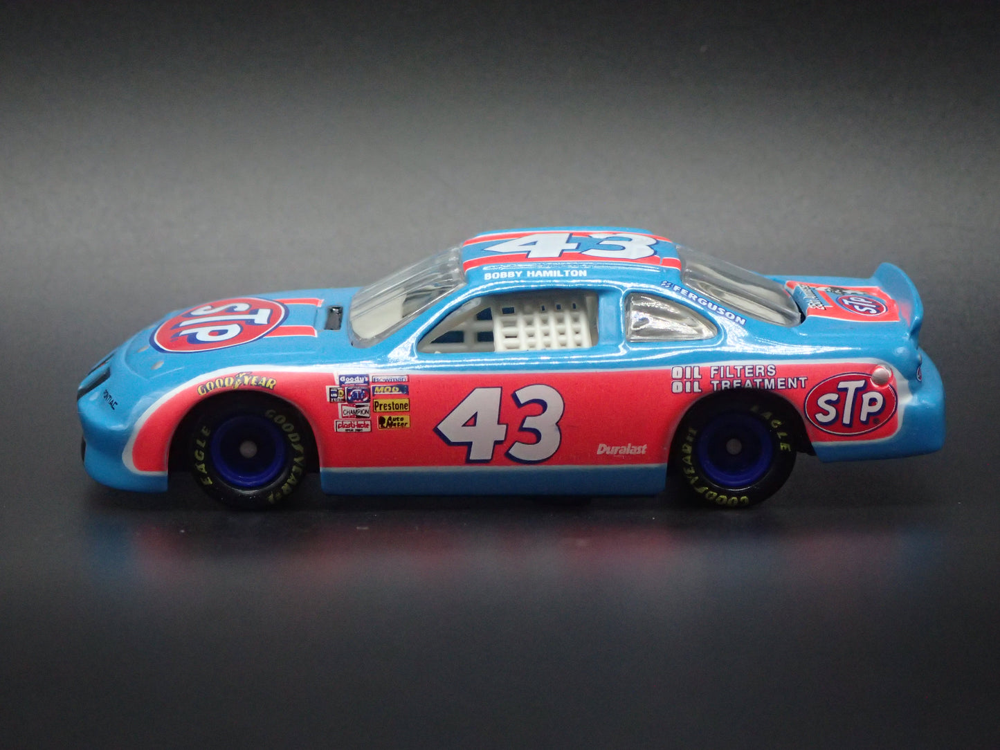1996 96 PONTIAC GRAND PRIX 43 BOBBY HAMILTON NASCAR 1:64 SCALE DIECAST CAR