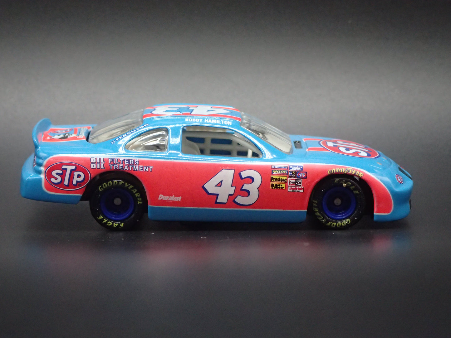 1996 96 PONTIAC GRAND PRIX 43 BOBBY HAMILTON NASCAR 1:64 SCALE DIECAST CAR