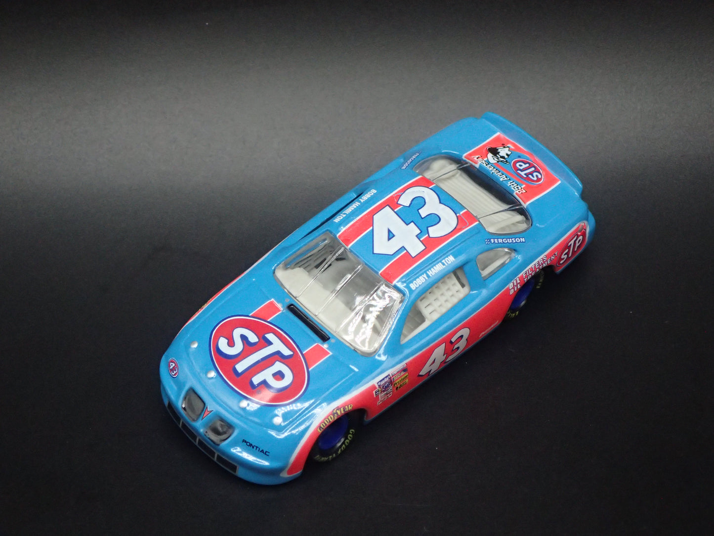 1996 96 PONTIAC GRAND PRIX 43 BOBBY HAMILTON NASCAR 1:64 SCALE DIECAST CAR