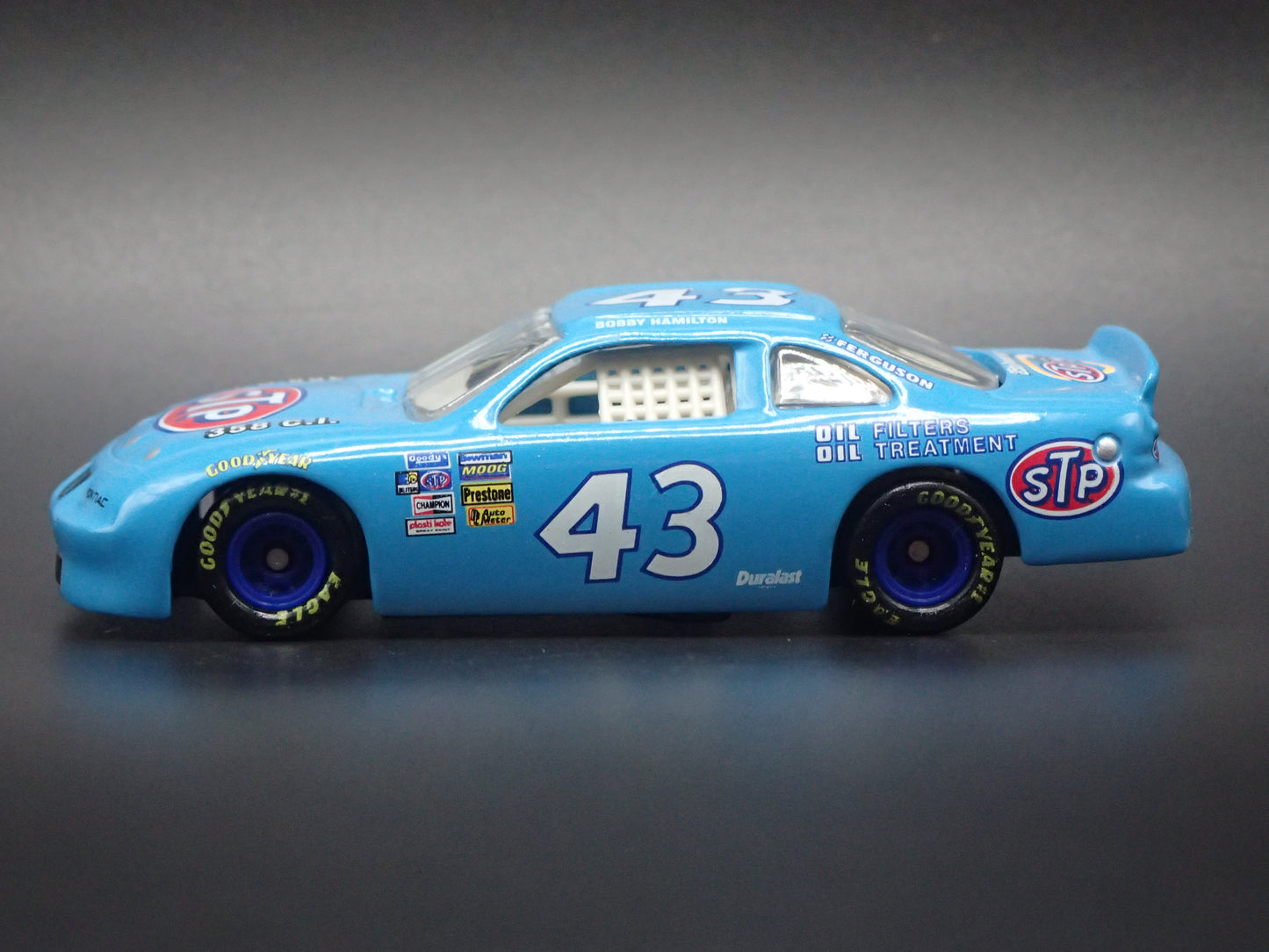 1996 96 PONTIAC GRAND PRIX 43 BOBBY HAMILTON NASCAR 1:64 SCALE DIECAST CAR