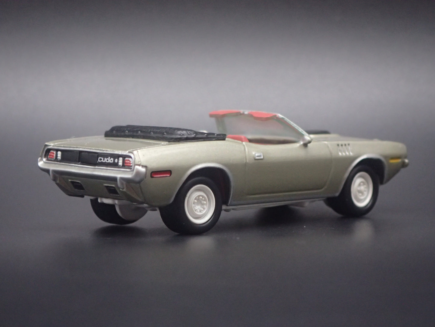 1971 71 PLYMOUTH CUDA CONVERTIBLE WHITE LIGHTNING 1/64 SCALE DIECAST MODEL CAR