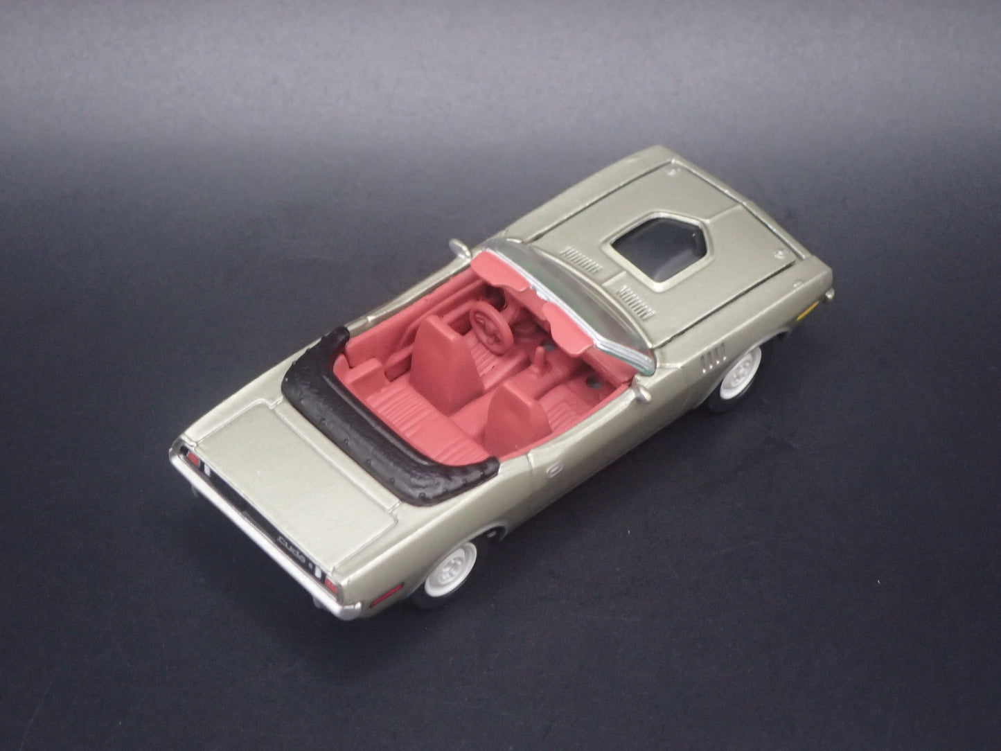 1971 71 PLYMOUTH CUDA CONVERTIBLE WHITE LIGHTNING 1/64 SCALE DIECAST MODEL CAR