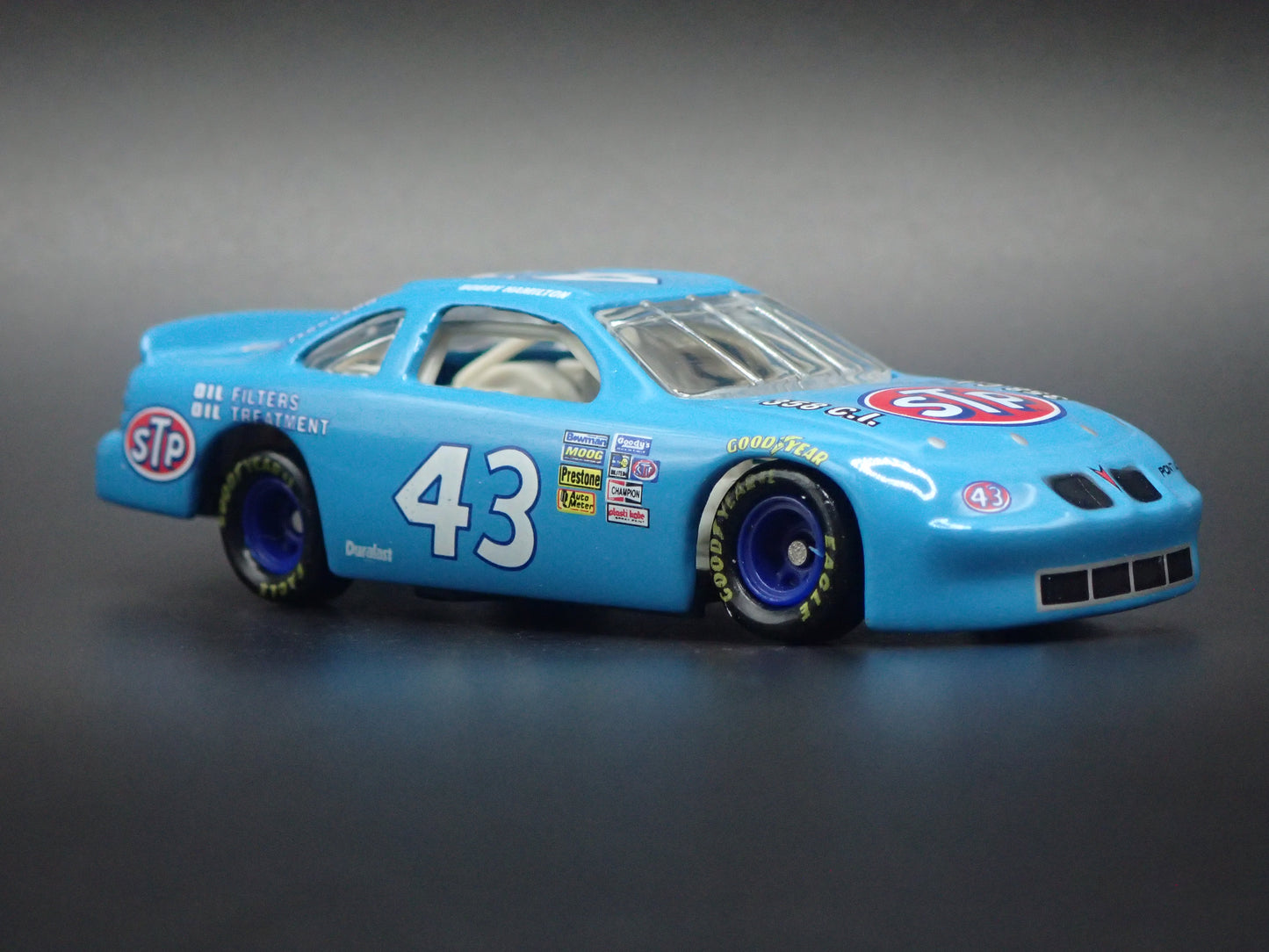 1996 96 PONTIAC GRAND PRIX 43 BOBBY HAMILTON NASCAR 1:64 SCALE DIECAST CAR