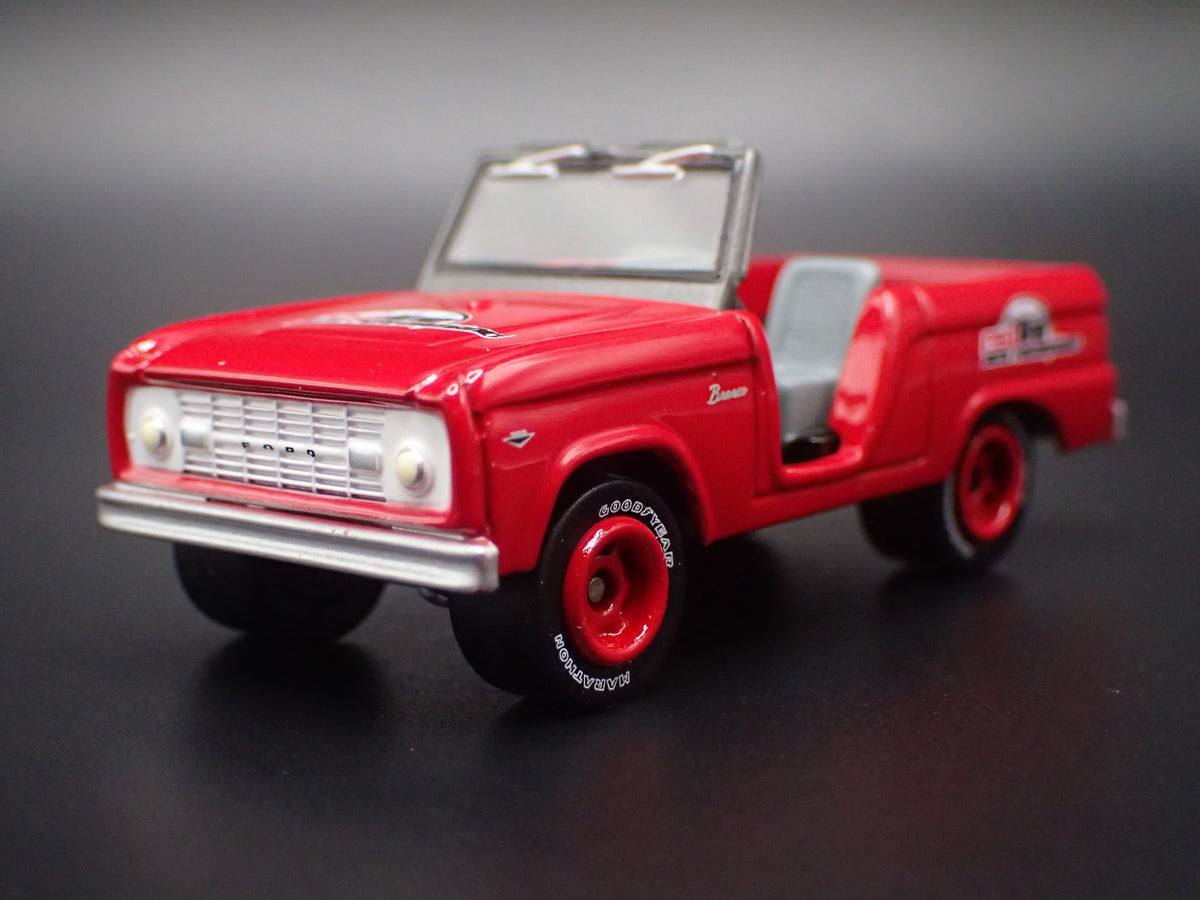 1966 66 FORD BRONCO RED 1:64 SCALE COLLECTIBLE DIECAST MODEL CAR