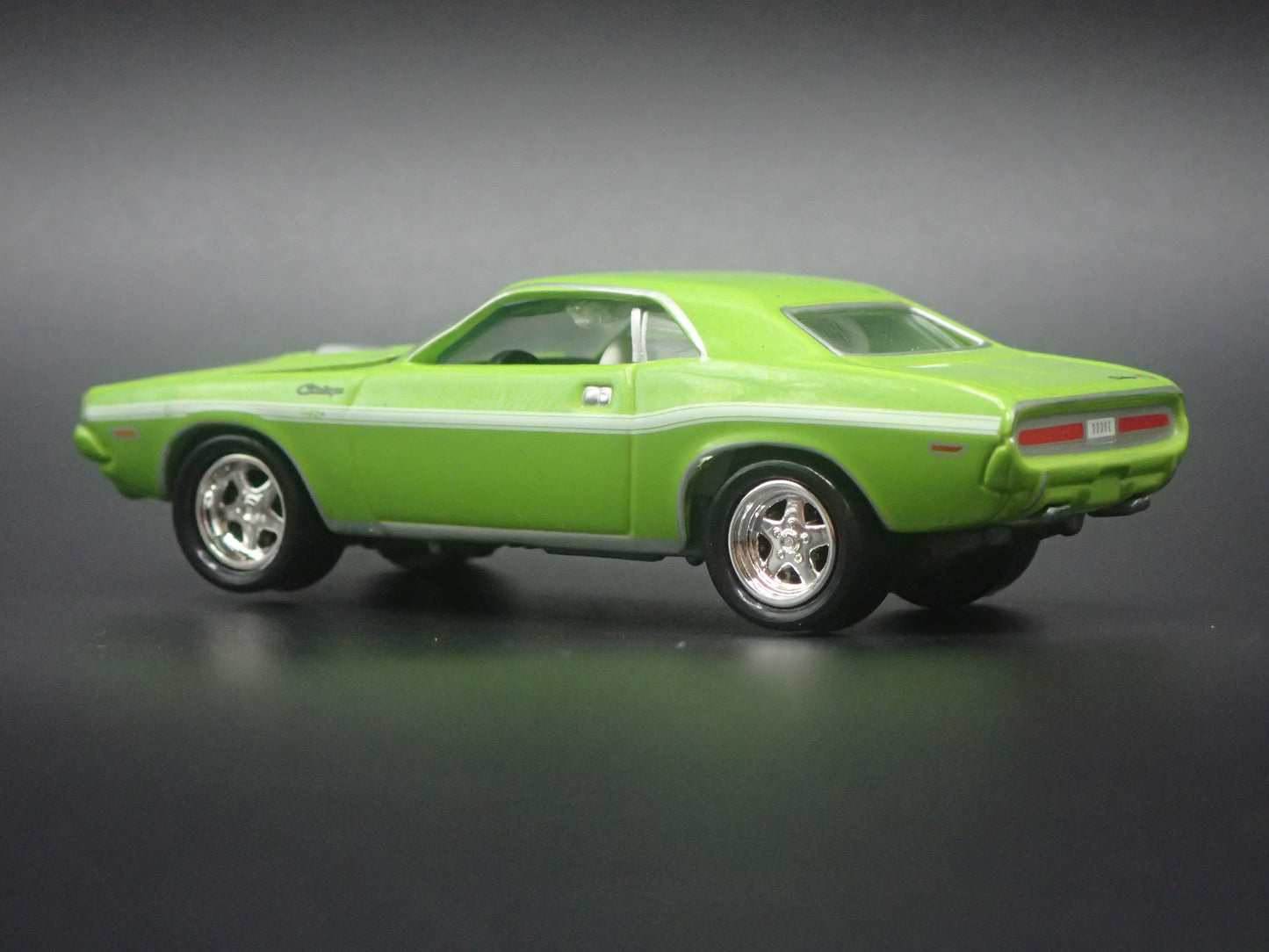 1970 70 DODGE CHALLENGER GREEN 1/64 SCALE DIORAMA DIECAST MODEL CAR