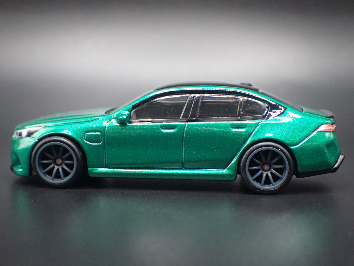 2024-2026 BMW M5 F99 GREEN 4 FOUR DOOR 1:64 SCALE COLLECTIBLE DIECAST MODEL CAR