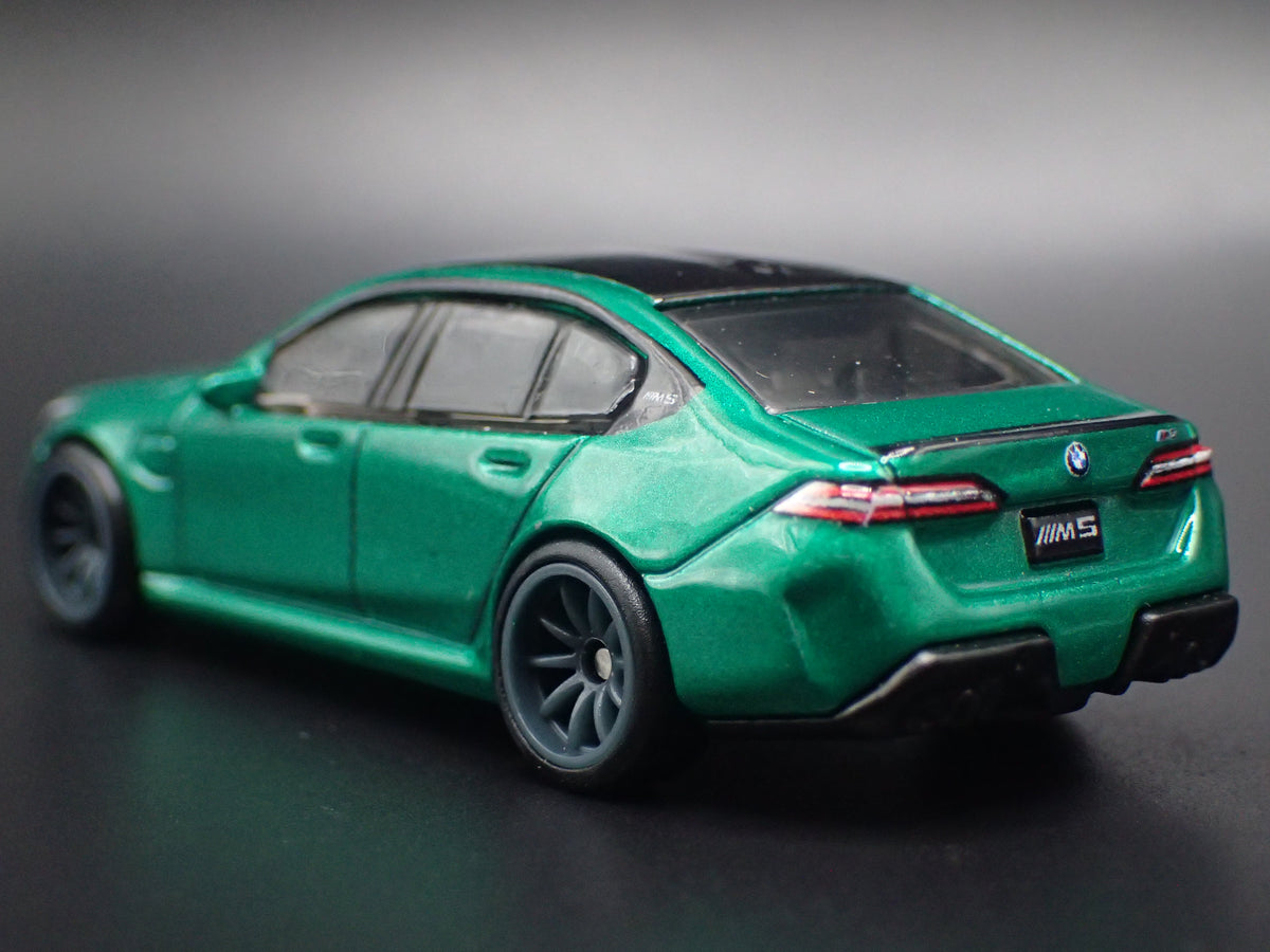 2024-2026 BMW M5 F99 GREEN 4 FOUR DOOR 1:64 SCALE COLLECTIBLE DIECAST MODEL CAR