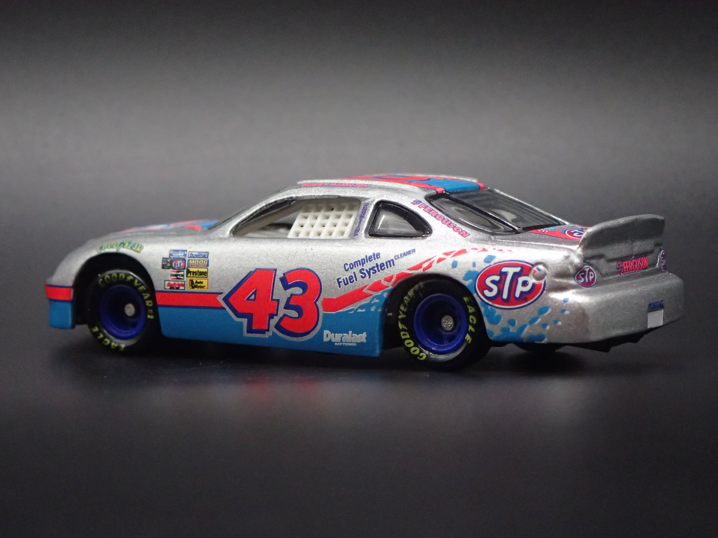 1996 96 PONTIAC GRAND PRIX 43 BOBBY HAMILTON NASCAR 1:64 SCALE DIECAST CAR