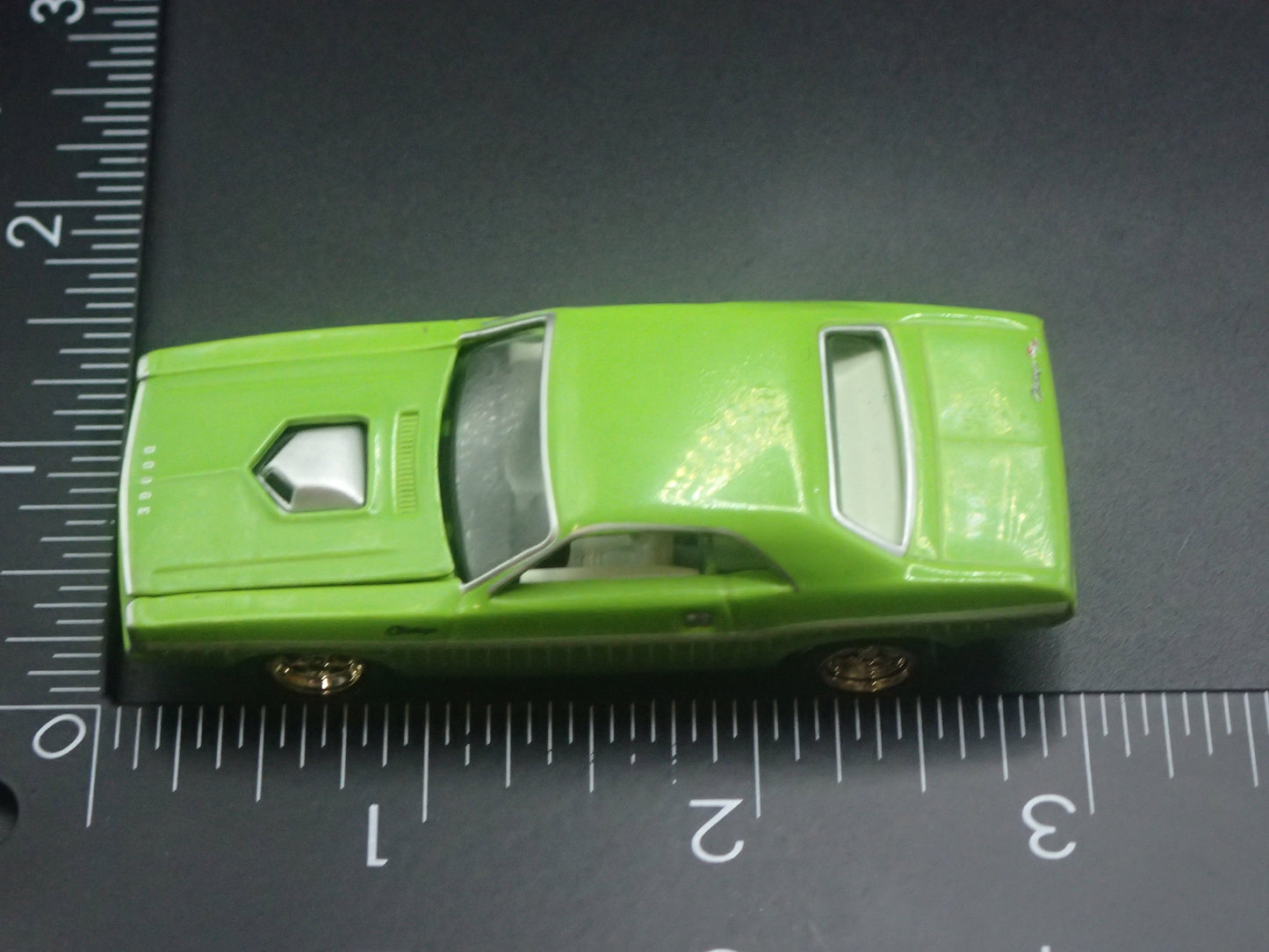 1970 70 DODGE CHALLENGER GREEN 1/64 SCALE DIORAMA DIECAST MODEL CAR