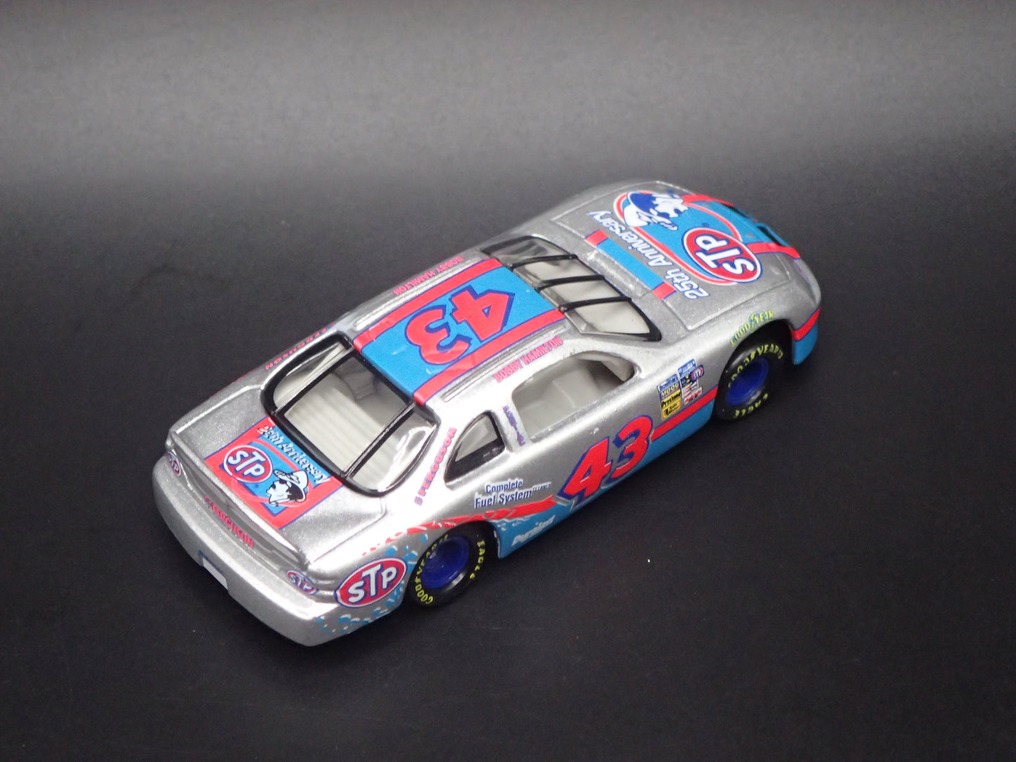 1996 96 PONTIAC GRAND PRIX 43 BOBBY HAMILTON NASCAR 1:64 SCALE DIECAST CAR