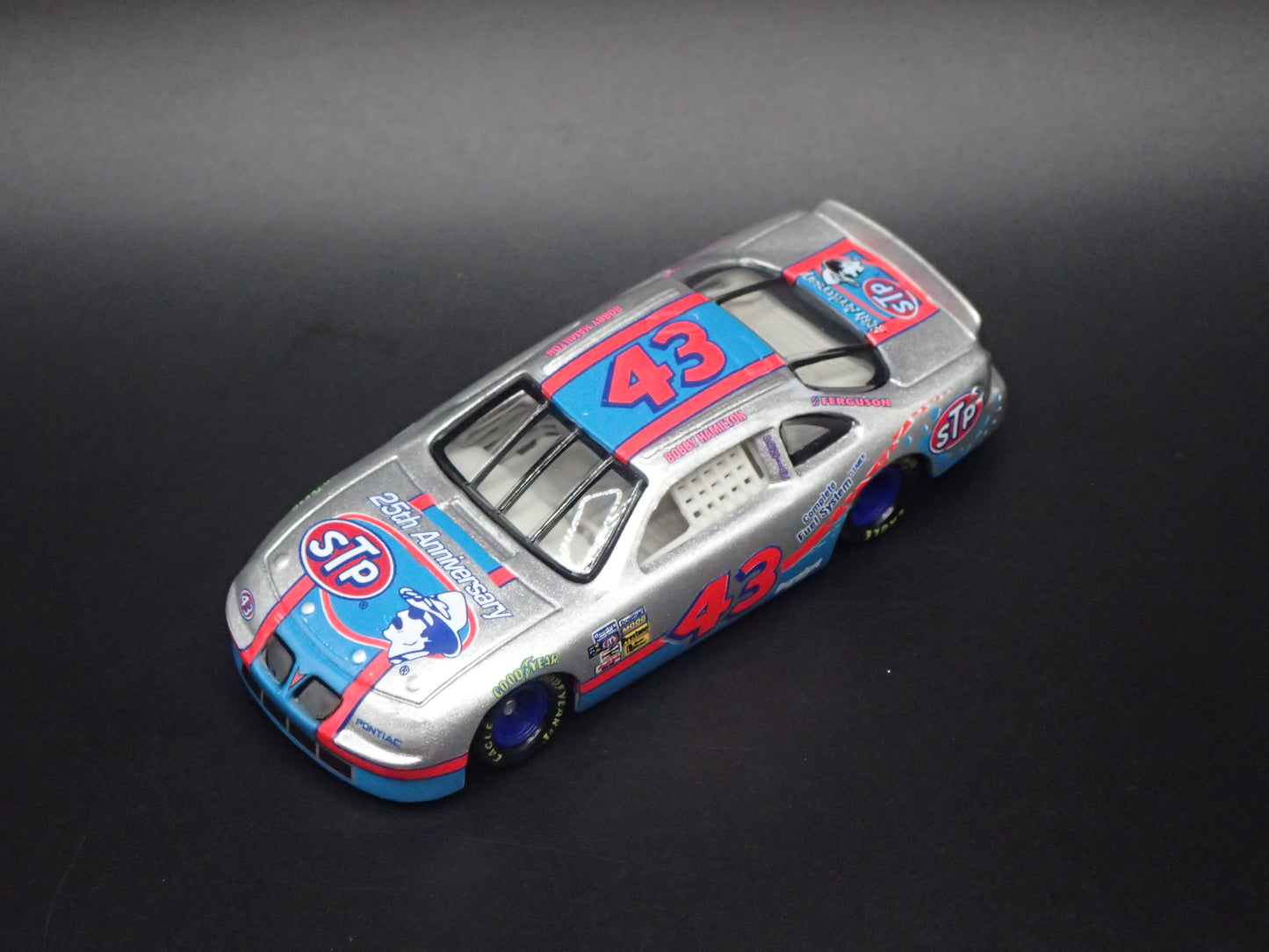 1996 96 PONTIAC GRAND PRIX 43 BOBBY HAMILTON NASCAR 1:64 SCALE DIECAST CAR