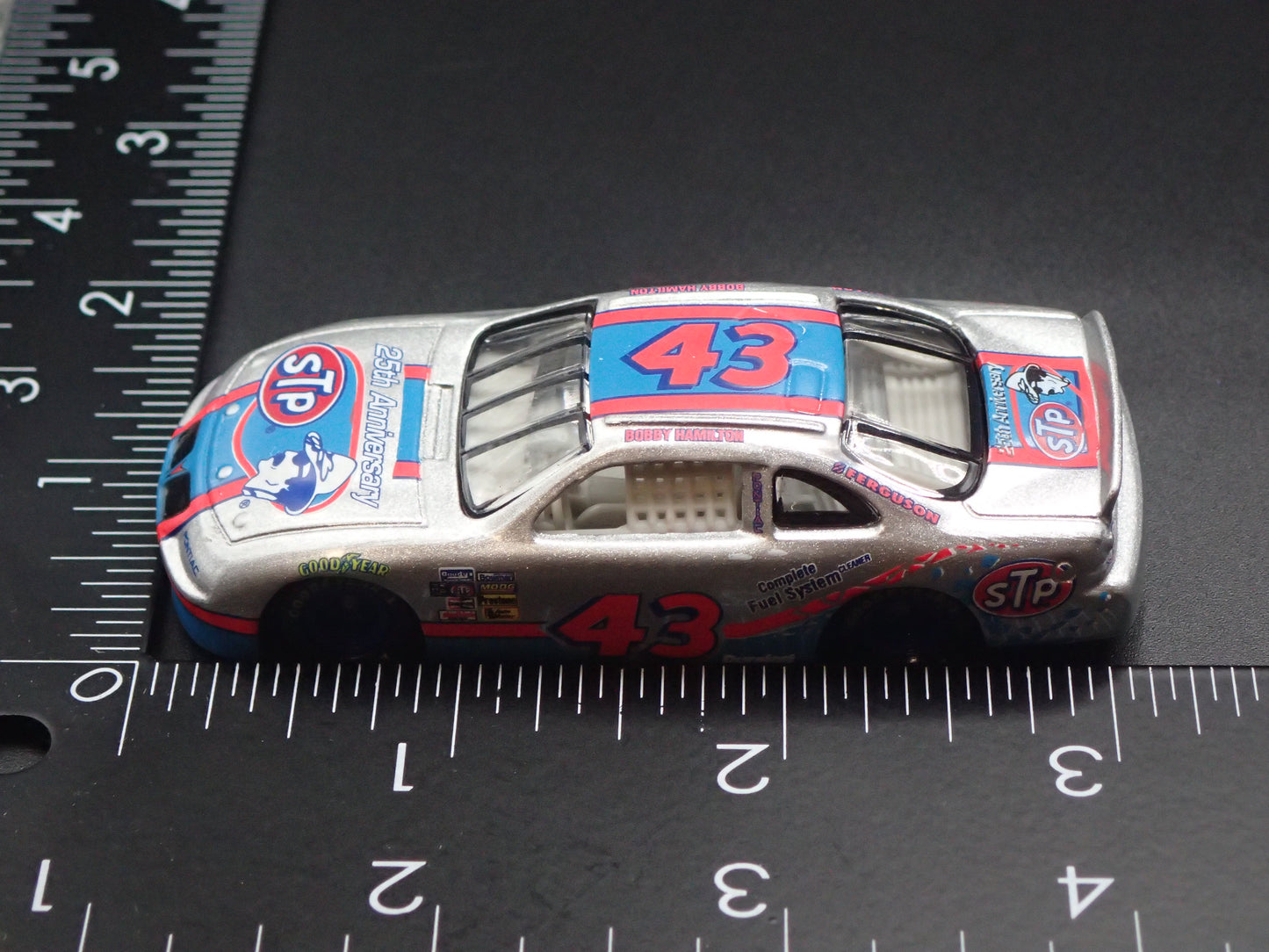 1996 96 PONTIAC GRAND PRIX 43 BOBBY HAMILTON NASCAR 1:64 SCALE DIECAST CAR