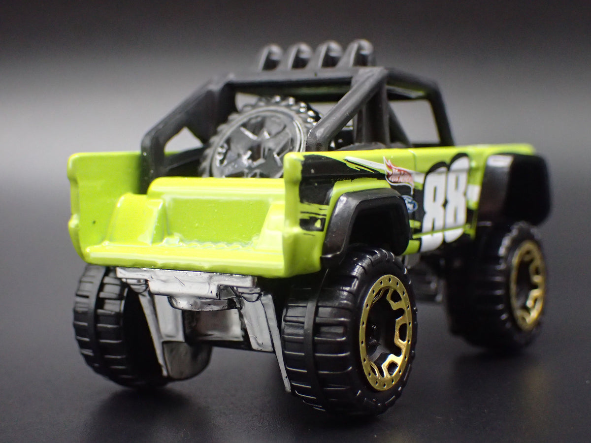1966-1977 FORD BRONCO 4X4 OFF ROAD CUSTOM GREEN 1:64 SCALE DIECAST MODEL CAR