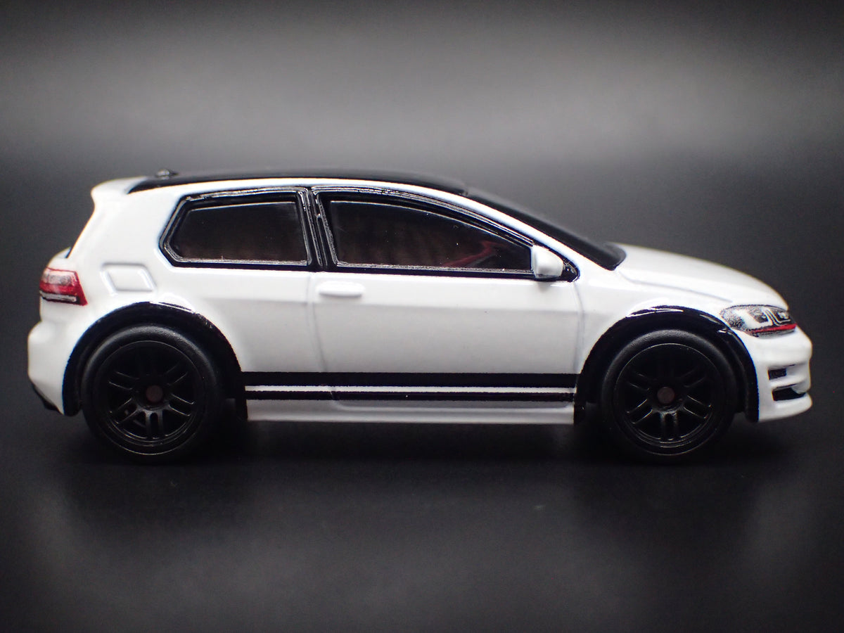 2012-2021 VW VOLKSWAGEN GOLF GTI MK7 WHITE 1:64 SCALE DIORAMA DIECAST MODEL CAR