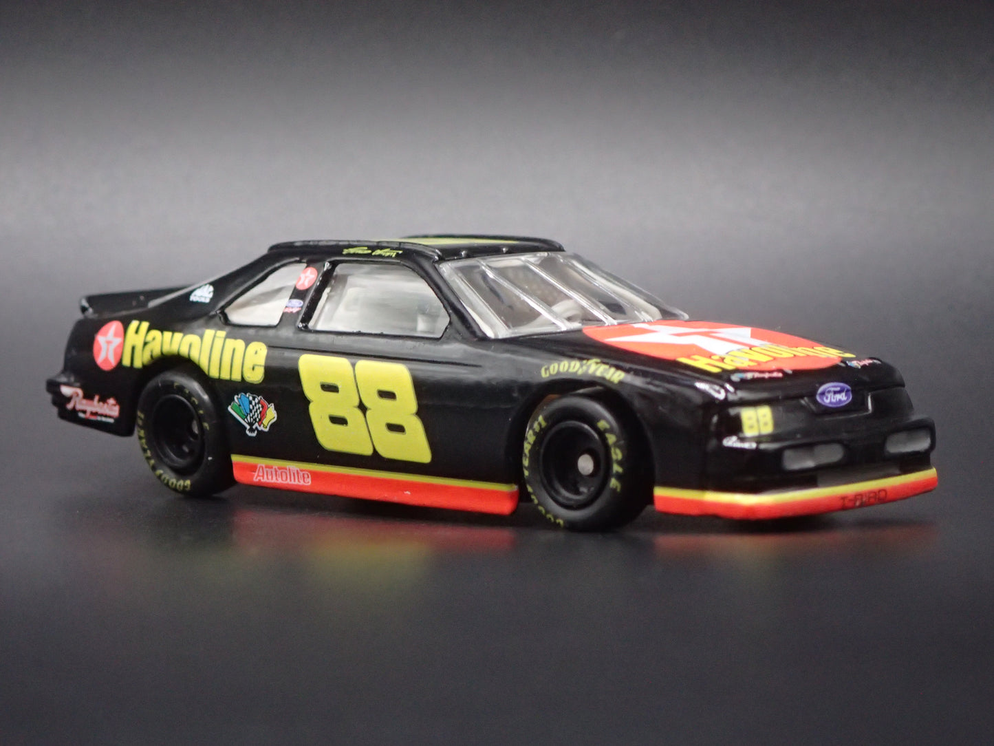 1995 95 FORD THUNDERBIRD 88 ERNIE IRVAN HAVOLINE NASCAR 1:64 DIECAST MODEL CAR