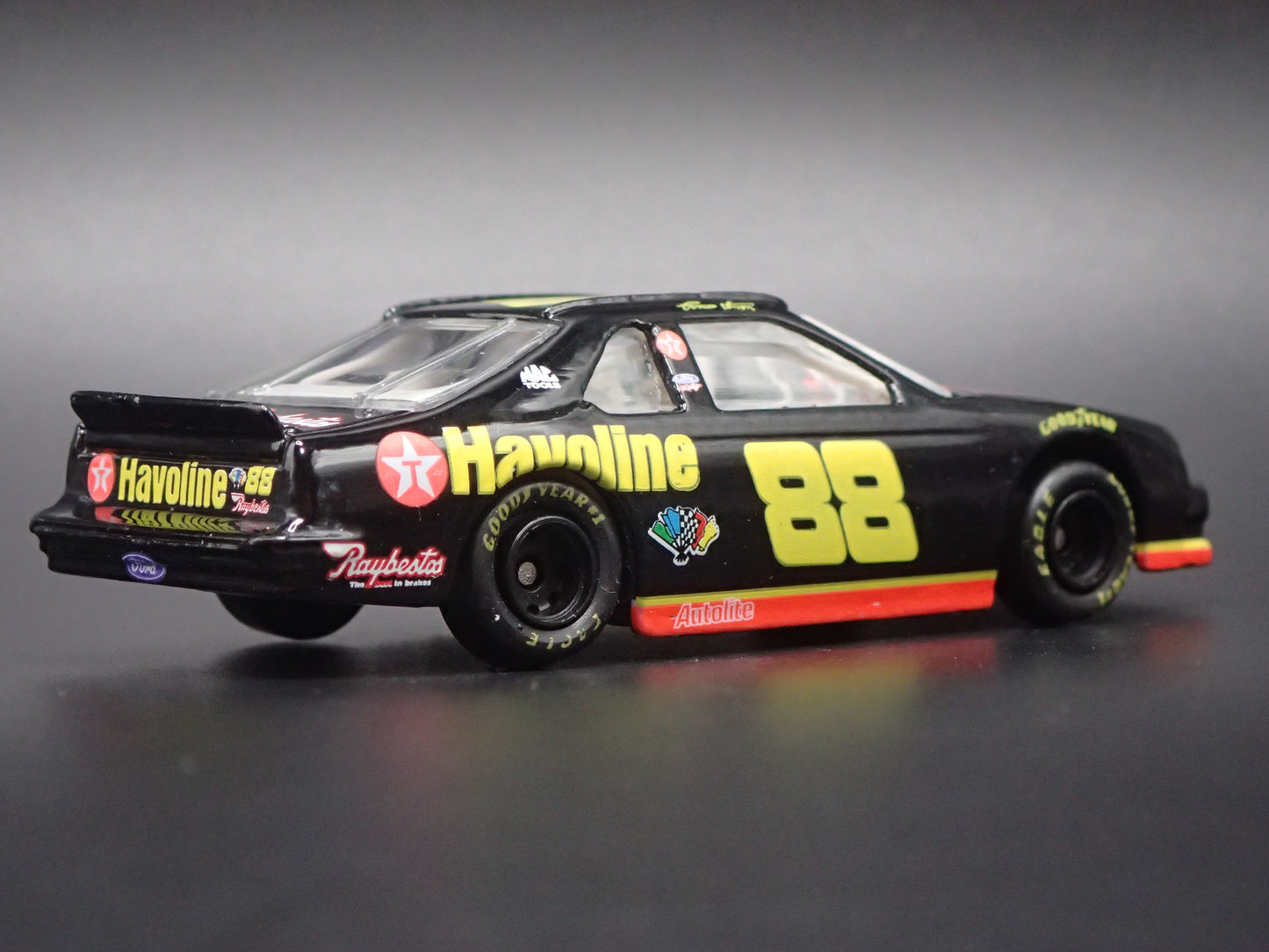 1995 95 FORD THUNDERBIRD 88 ERNIE IRVAN HAVOLINE NASCAR 1:64 DIECAST MODEL CAR
