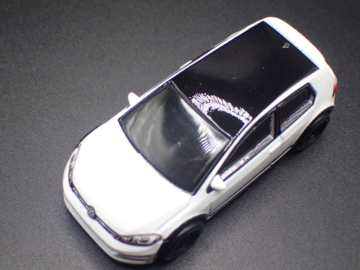 2012-2021 VW VOLKSWAGEN GOLF GTI MK7 WHITE 1:64 SCALE DIORAMA DIECAST MODEL CAR