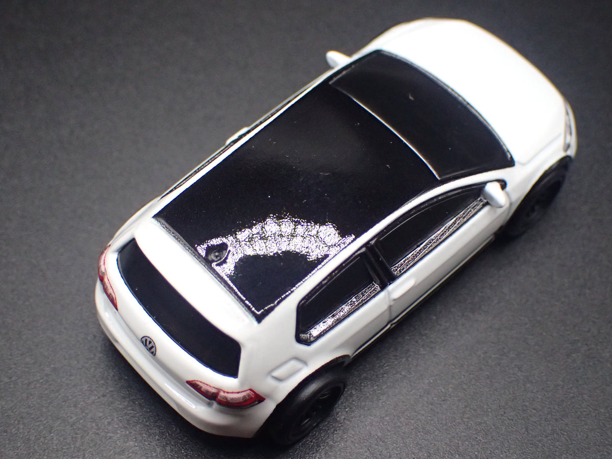 2012-2021 VW VOLKSWAGEN GOLF GTI MK7 WHITE 1:64 SCALE DIORAMA DIECAST MODEL CAR