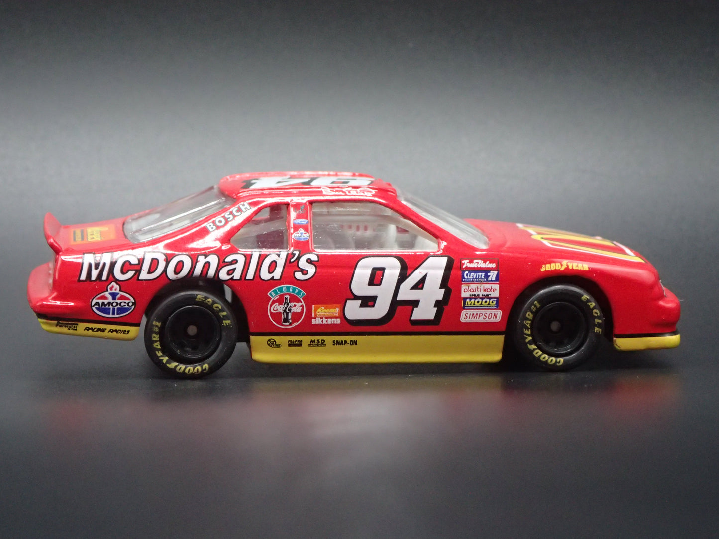 1995 95 FORD THUNDERBIRD 94 BILL ELLIOTT NASCAR 1:64 SCALE DIECAST MODEL CAR