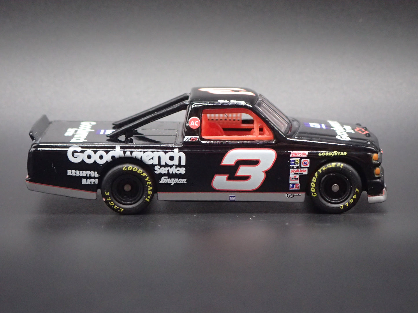 1995 CHEVY SILVERADO #3 MIKE SKINNER GOODWRENCH NASCAR TRUCK 1:64 DIECAST CAR