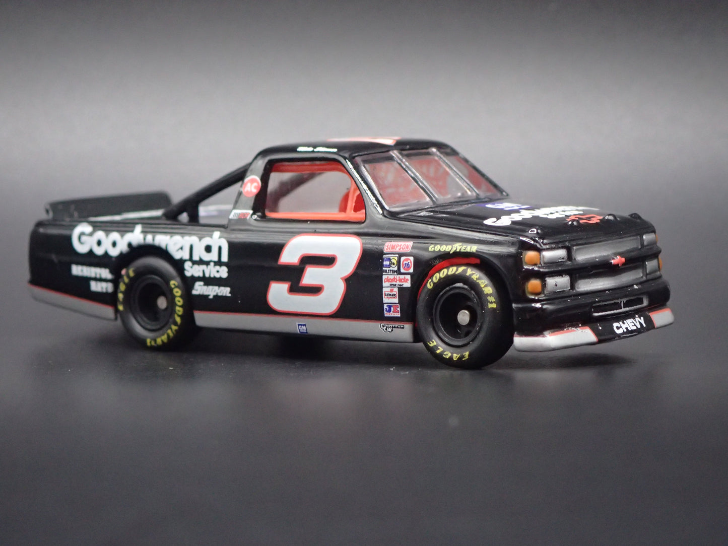 1995 CHEVY SILVERADO #3 MIKE SKINNER GOODWRENCH NASCAR TRUCK 1:64 DIECAST CAR