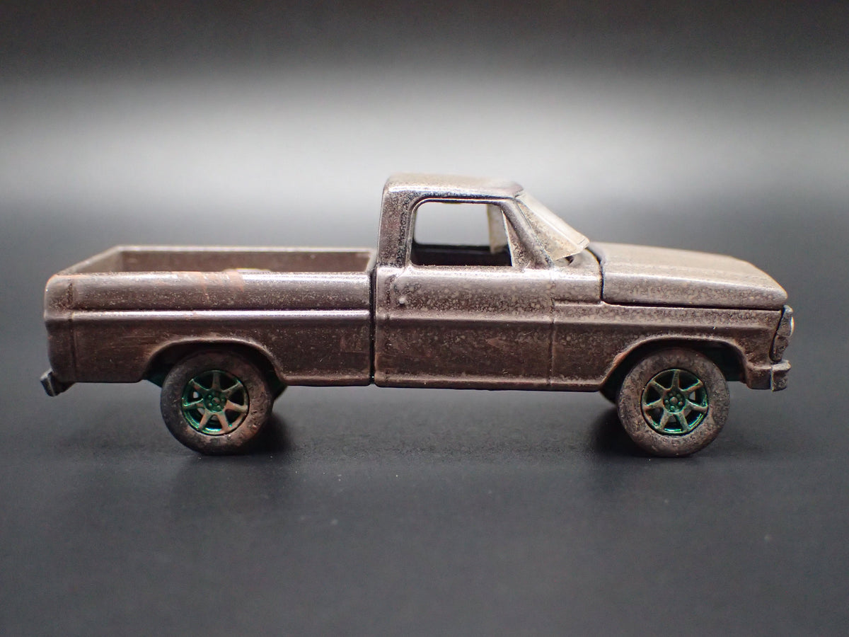 1970 70 FORD F100 SHORT BED PICKUP TRUCK MUDDY CUSTOM 1/64 DIECAST CAR