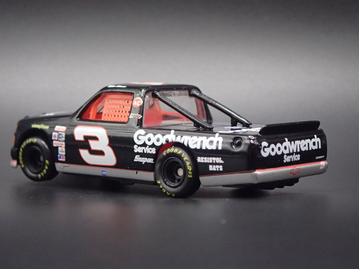 1995 CHEVY SILVERADO #3 MIKE SKINNER GOODWRENCH NASCAR TRUCK 1:64 DIECAST CAR