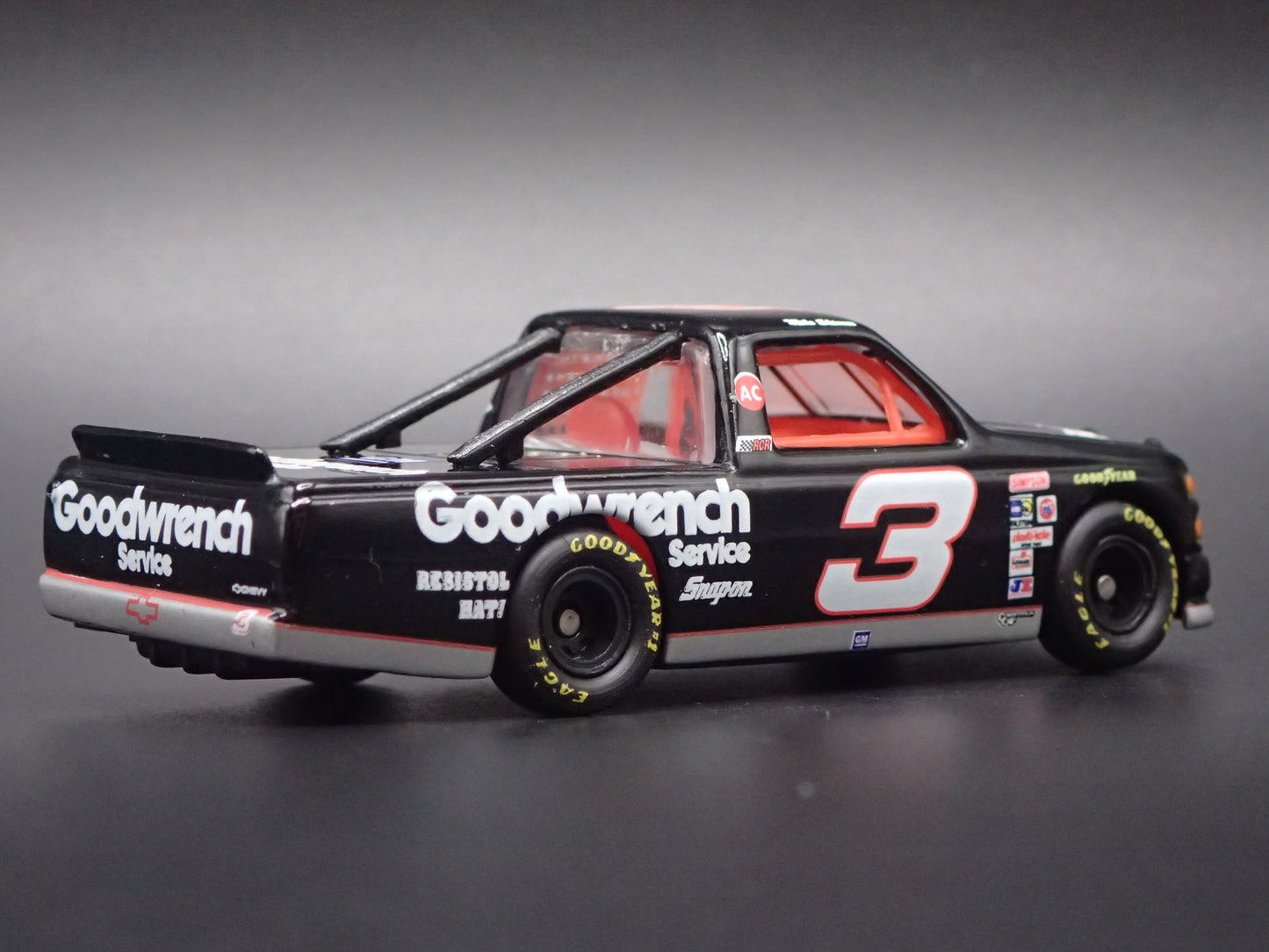 1995 CHEVY SILVERADO #3 MIKE SKINNER GOODWRENCH NASCAR TRUCK 1:64 DIECAST CAR