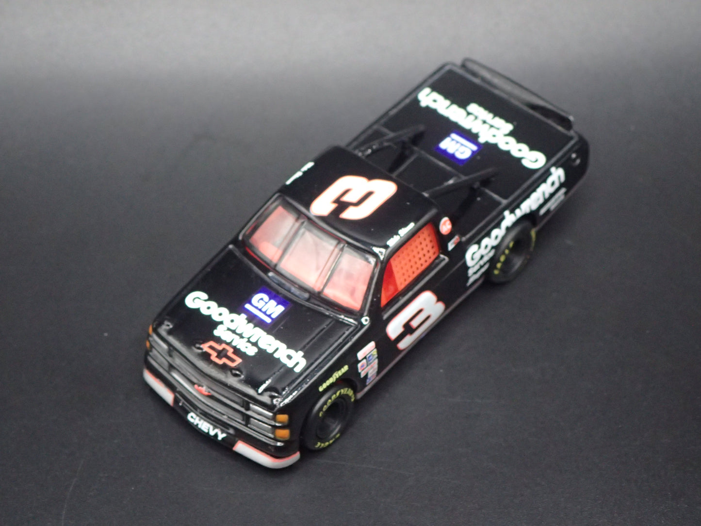 1995 CHEVY SILVERADO #3 MIKE SKINNER GOODWRENCH NASCAR TRUCK 1:64 DIECAST CAR