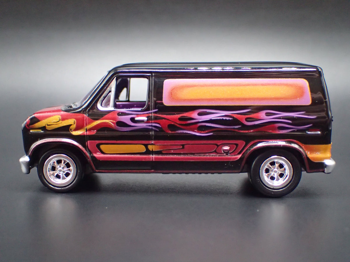 1975-1991 FORD ECONOLINE 150 VAN CLUB WAGON 1:64 SCALE DIORAMA DIECAST MODEL CAR