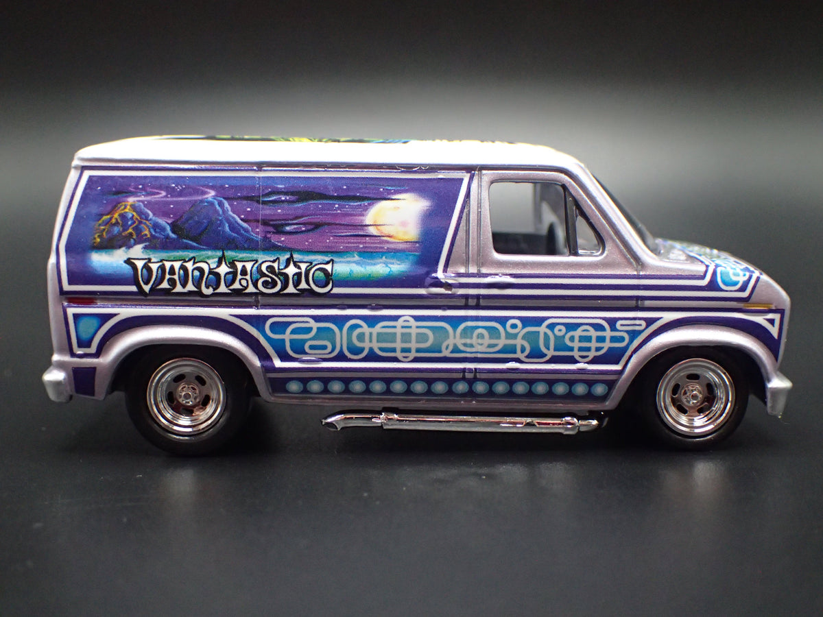1975-1991 FORD ECONOLINE 150 VAN CLUB WAGON 1:64 SCALE DIORAMA DIECAST MODEL CAR