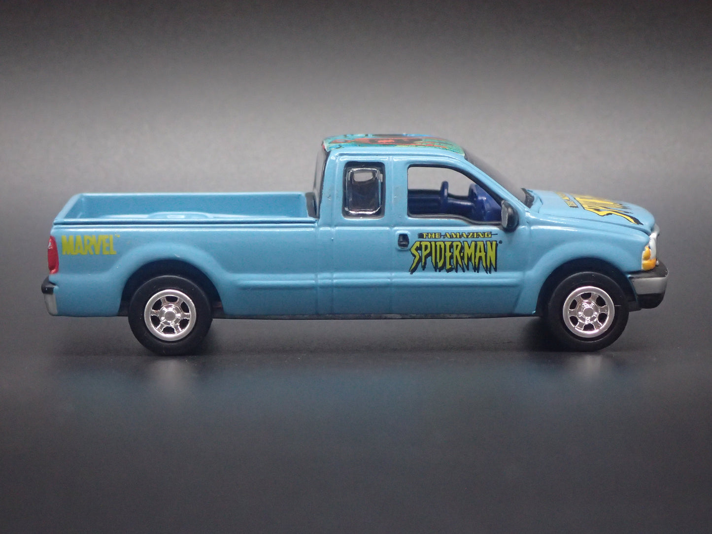 1999-2007 FORD F250 4X4 SUPER CAB PICKUP TRUCK SPIDERMAN 1:64 SCALE DIECAST MODEL CAR