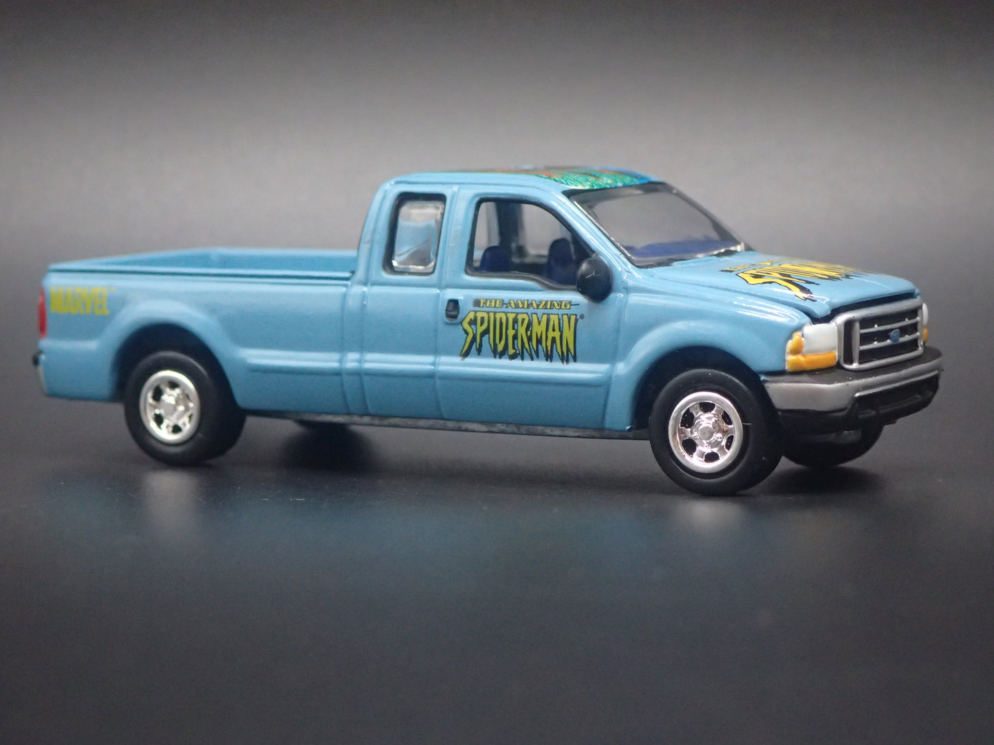 1999-2007 FORD F250 4X4 SUPER CAB PICKUP TRUCK SPIDERMAN 1:64 SCALE DIECAST MODEL CAR
