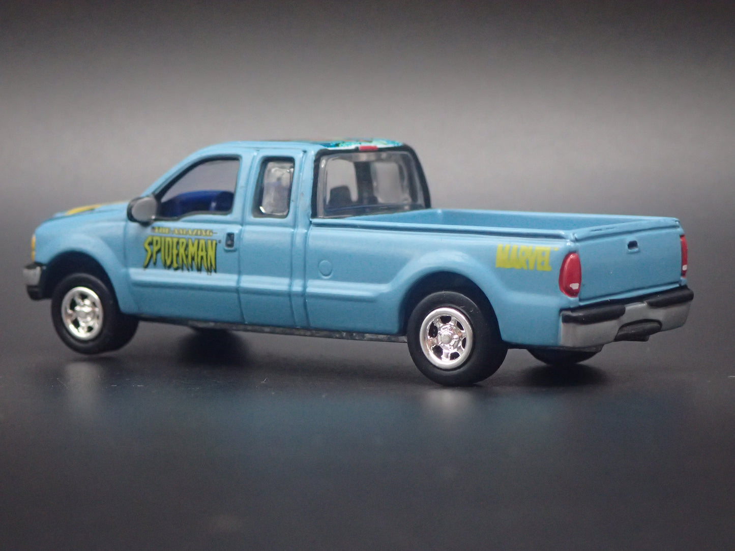 1999-2007 FORD F250 4X4 SUPER CAB PICKUP TRUCK SPIDERMAN 1:64 SCALE DIECAST MODEL CAR