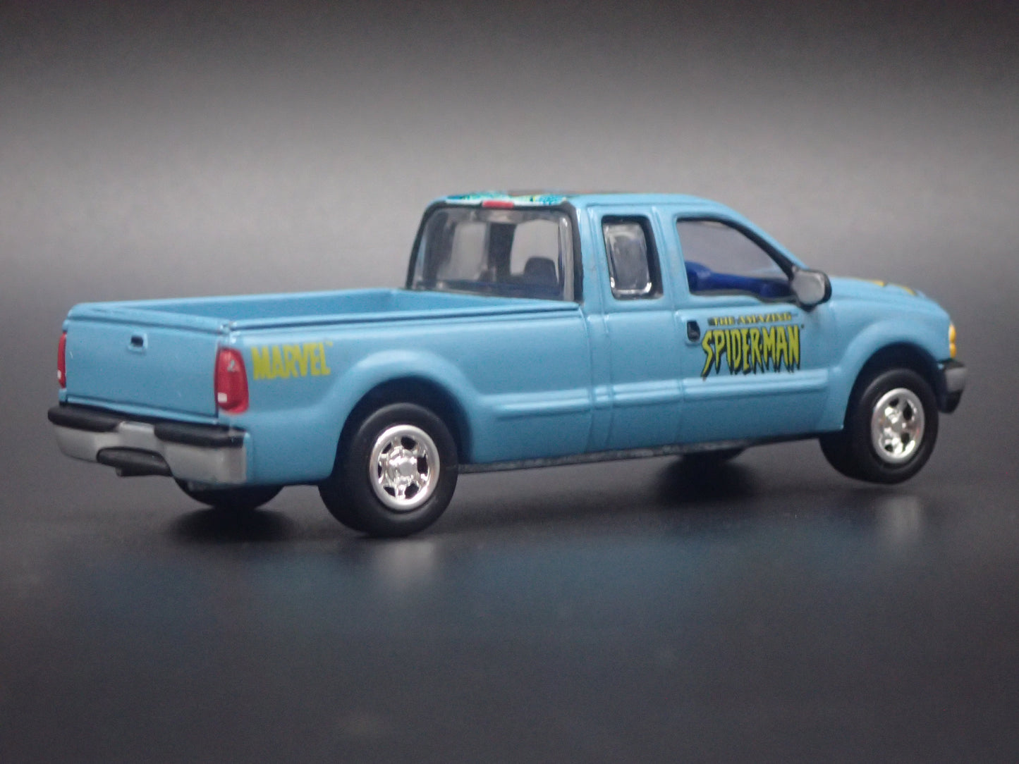 1999-2007 FORD F250 4X4 SUPER CAB PICKUP TRUCK SPIDERMAN 1:64 SCALE DIECAST MODEL CAR