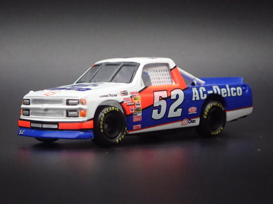 1995 CHEVY SILVERADO #52 KEN SCHRADER ACTION NASCAR TRUCK 1:64 SCALE DIECAST CAR