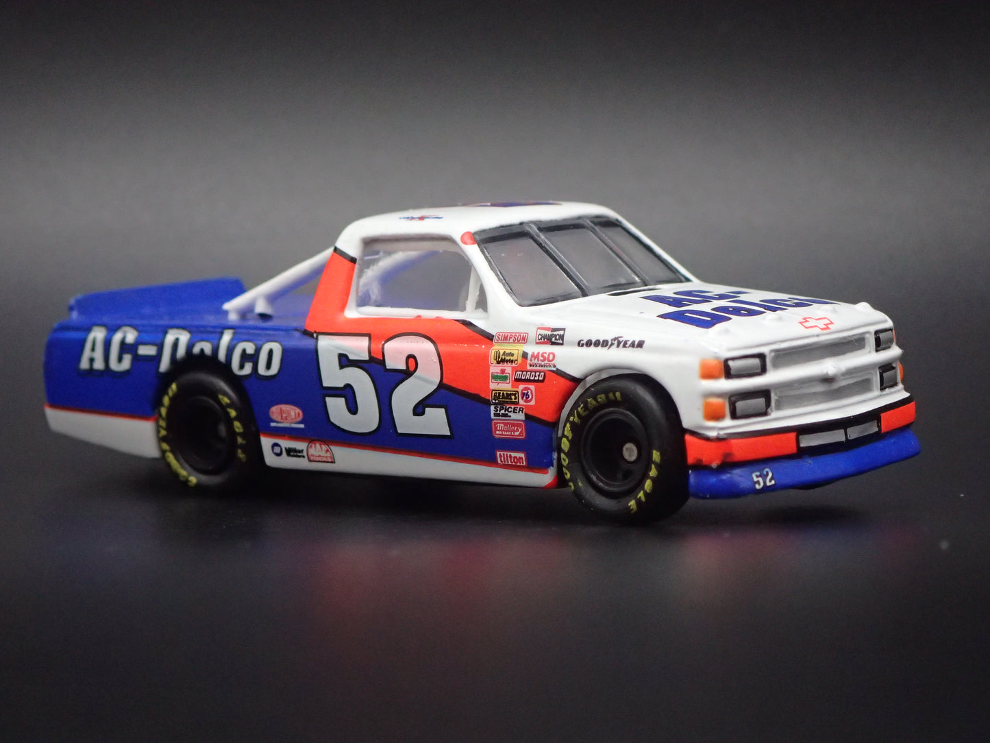 1995 CHEVY SILVERADO #52 KEN SCHRADER ACTION NASCAR TRUCK 1:64 SCALE DIECAST CAR
