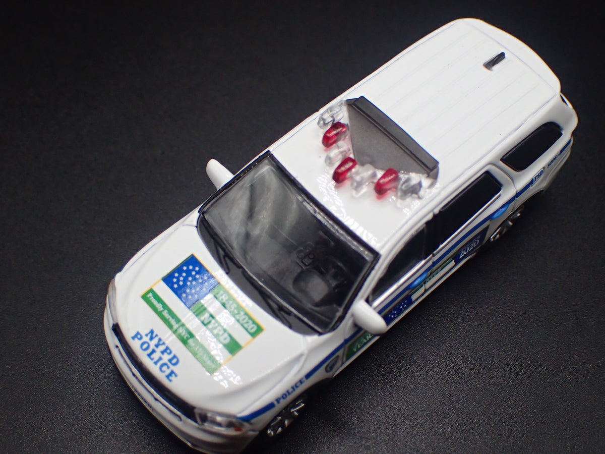2020 20 DODGE DURANGO NYPD NEW YORK POLICE 1:64 SCALE DIORAMA DIECAST MODEL CAR