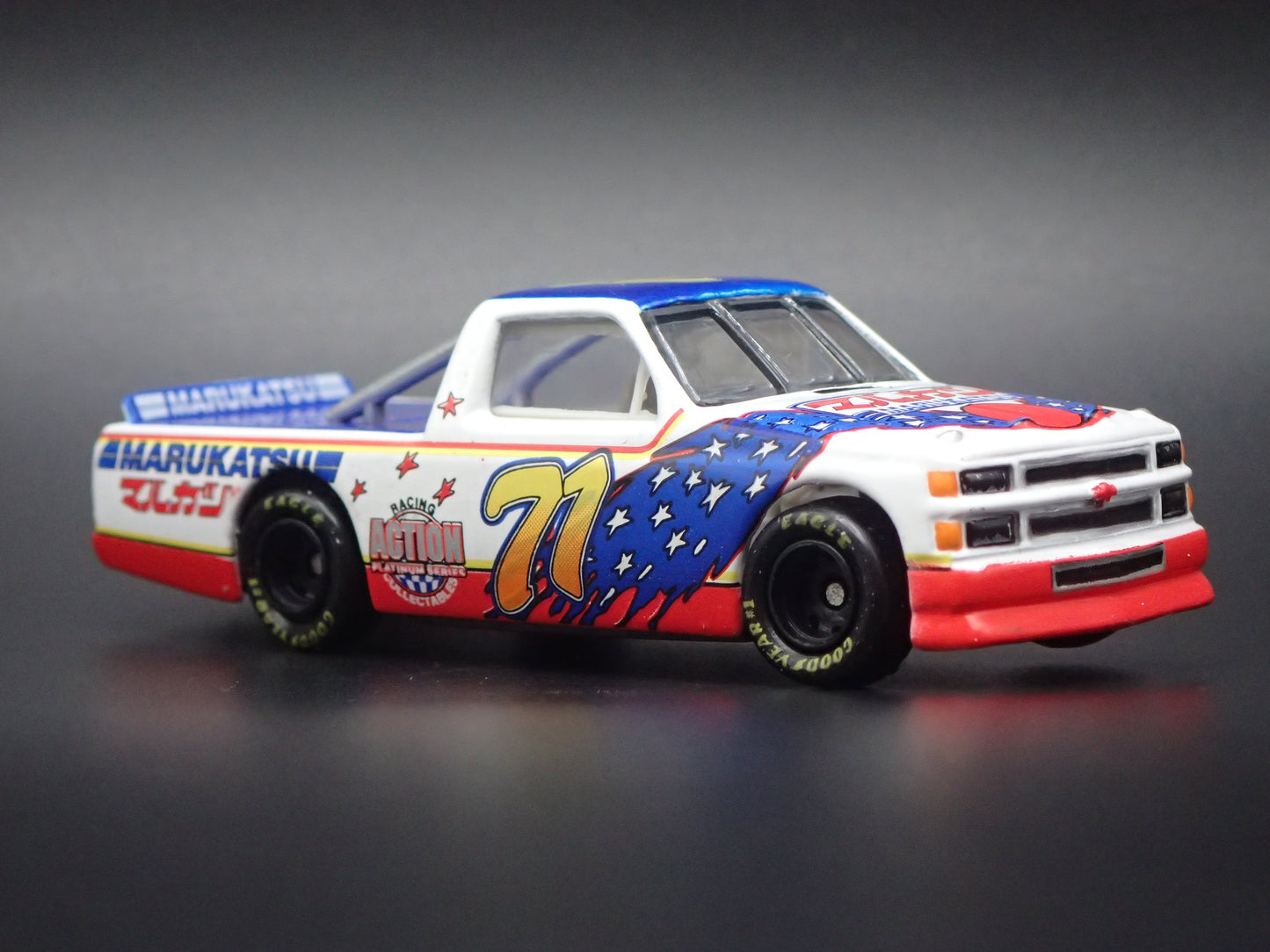 1995 CHEVY SILVERADO #71 KENJI MOMOTA ACTION NASCAR TRUCK 1:64 SCALE DIECAST CAR