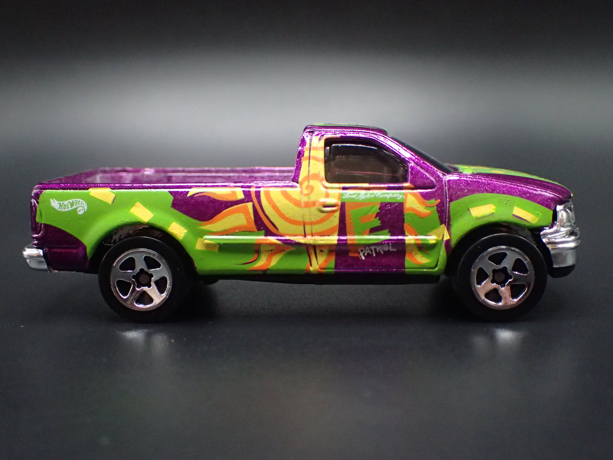 1997-2004 FORD F150 PICKUP TRUCK PURPLE 1:64 SCALE COLLECTIBLE DIECAST MODEL CAR