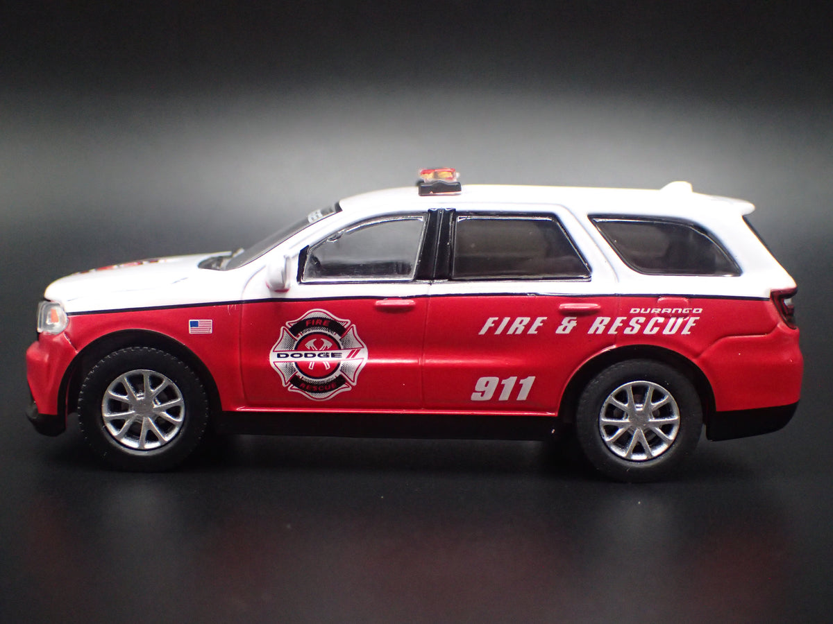 2018-2025 DODGE DURANGO FIRE RESCUE PURSUIT 1:64 SCALE DIORAMA DIECAST MODEL CAR