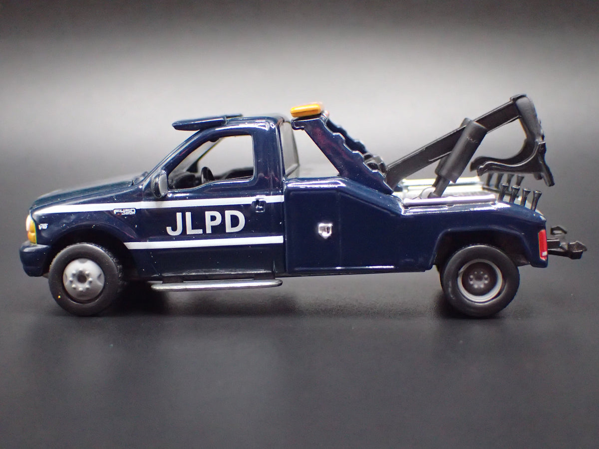 1997-2003 FORD F250 TOW TRUCK WRECKER BLUE 1:64 SCALE DIORAMA DIECAST MODEL CAR