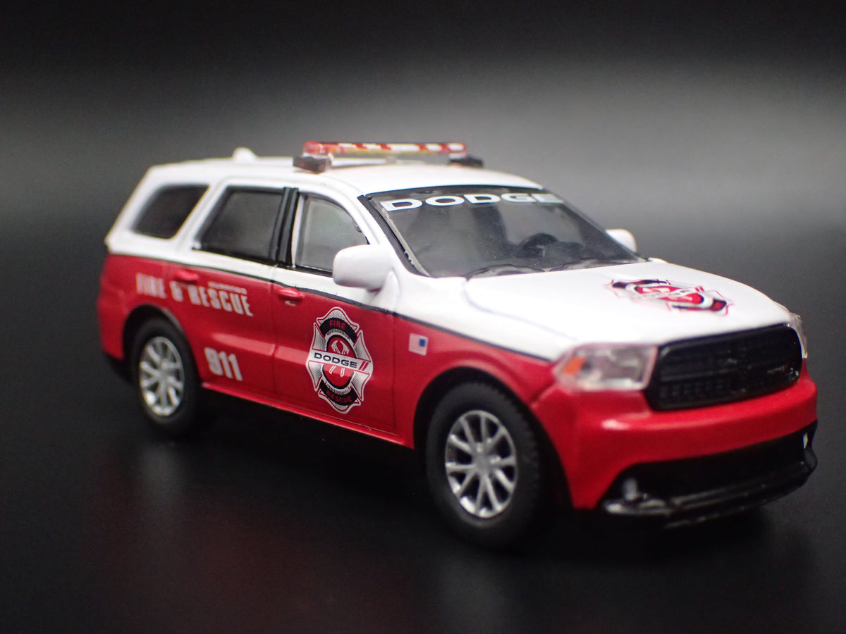2018-2025 DODGE DURANGO FIRE RESCUE PURSUIT 1:64 SCALE DIORAMA DIECAST MODEL CAR