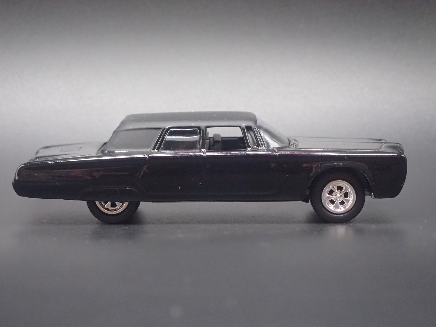 1966 66 CHRSYLER IMPERIAL GREEN HORNET BLACK BEAUTY 1/64 SCALE DIECAST MODEL CAR